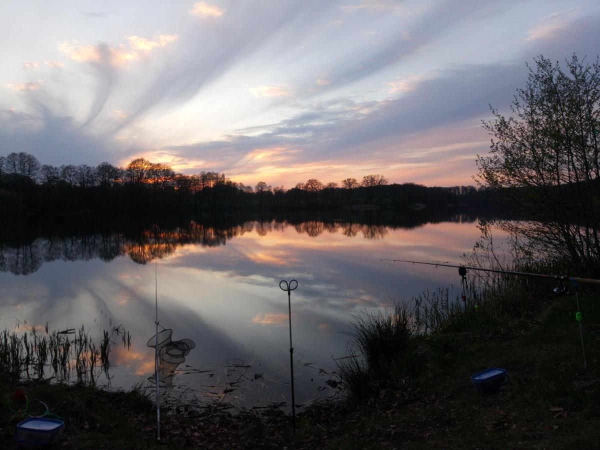 Domek Nad Jeziorem Bystrzyna Świdwin Екстериор снимка